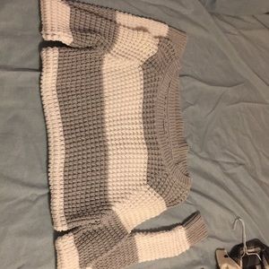Gray and White Jegging Sweater